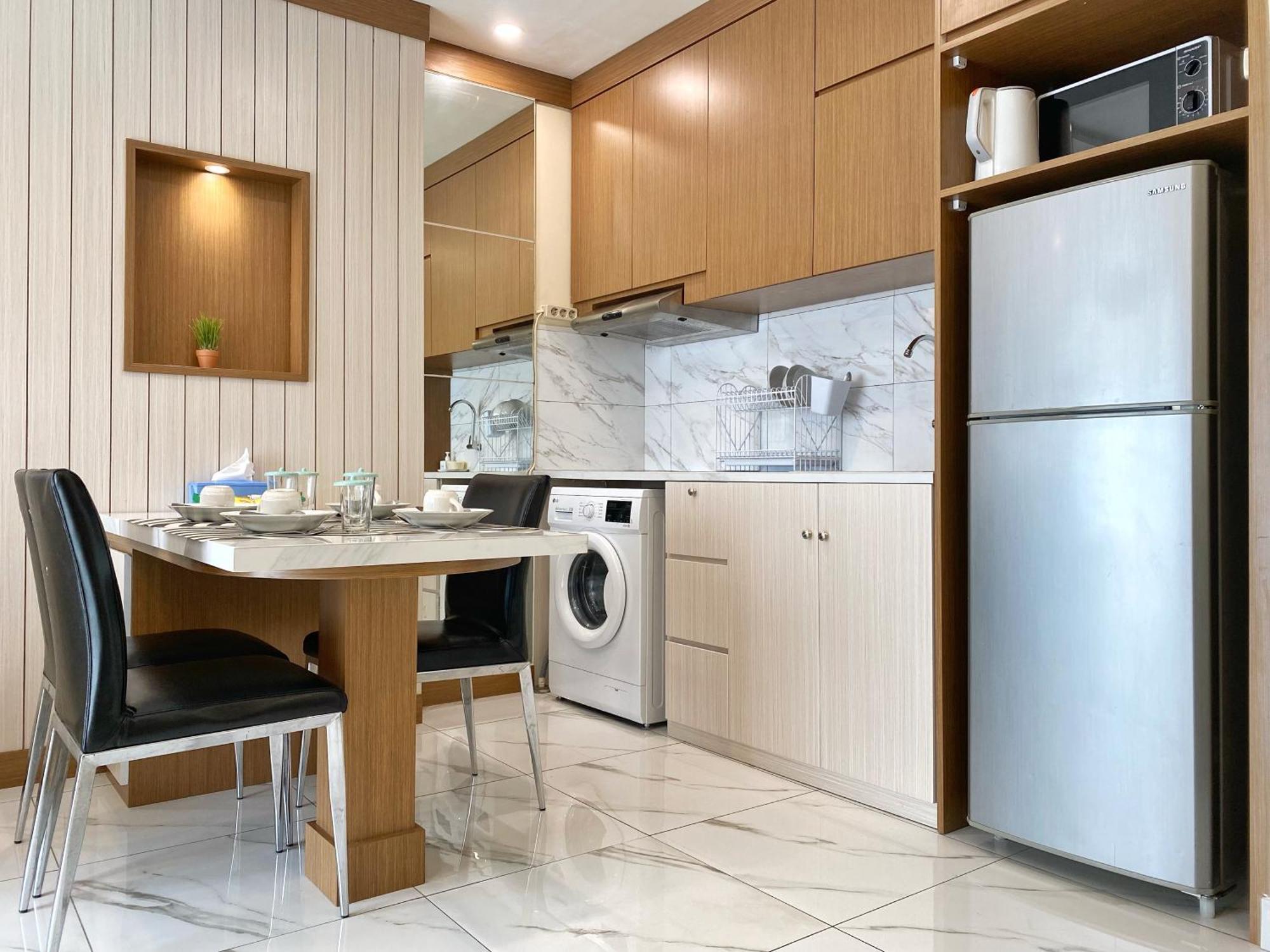 Ravarine Suite Apartment Jakarta Exteriör bild