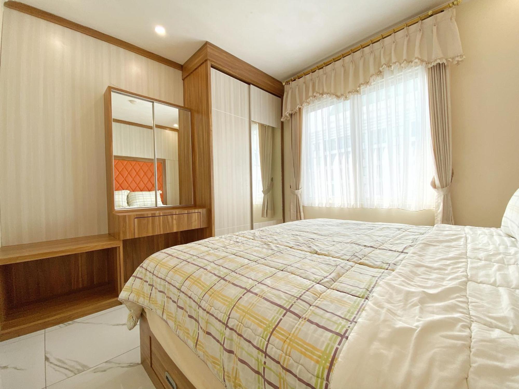Ravarine Suite Apartment Jakarta Exteriör bild