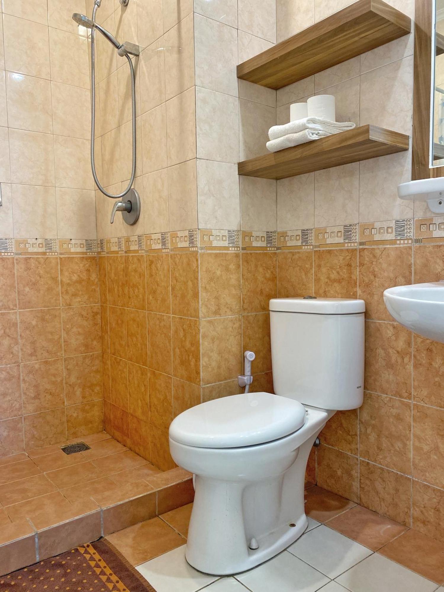 Ravarine Suite Apartment Jakarta Exteriör bild