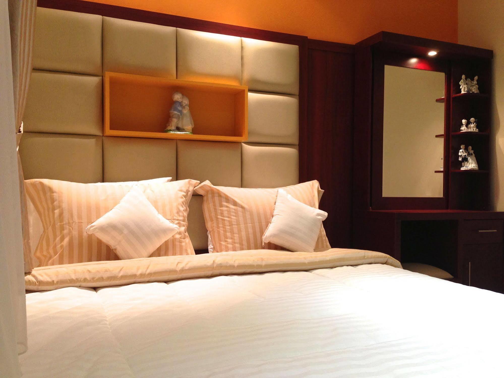 Ravarine Suite Apartment Jakarta Exteriör bild